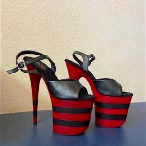 Pleaser Platform Stilettos